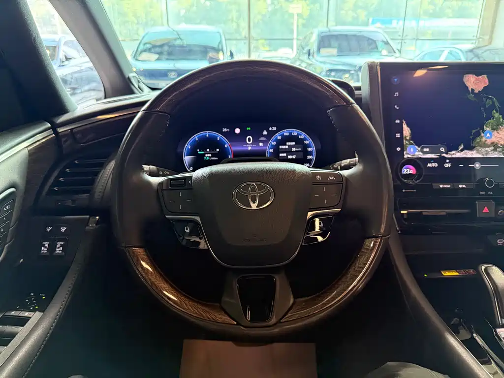 Toyota Alphard 2024 — фото 14