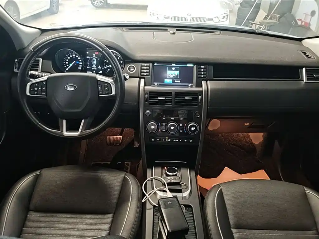 Land Rover Discovery Sport 2019 — фото 10