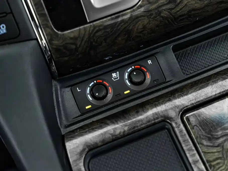 Toyota Vellfire 2022 — фото 46