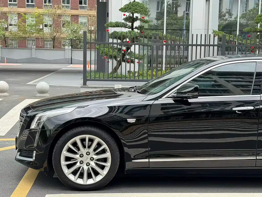 Cadillac CT6 2016 — фото 4