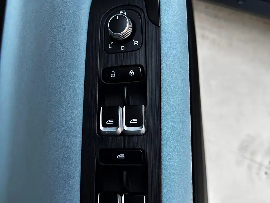 Geely Emgrand S 2023 — фото 12