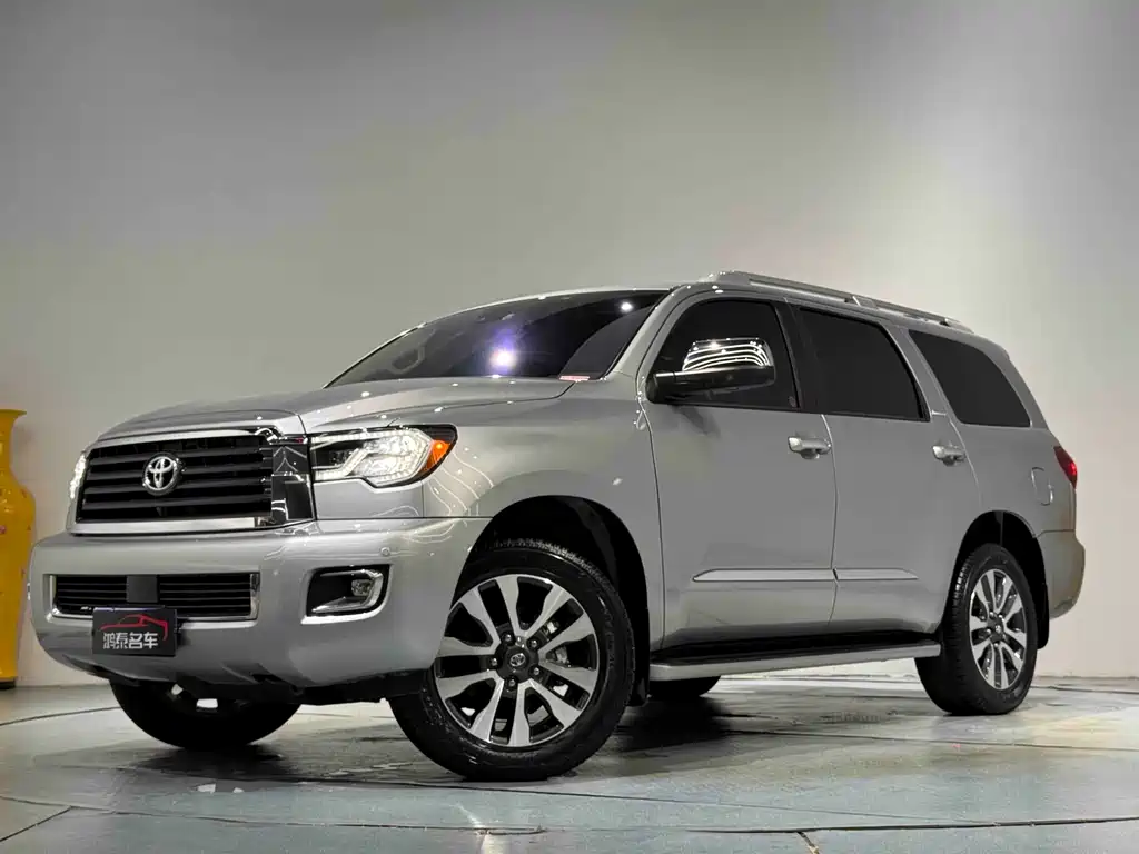Toyota Sequoia 2024 — фото 1