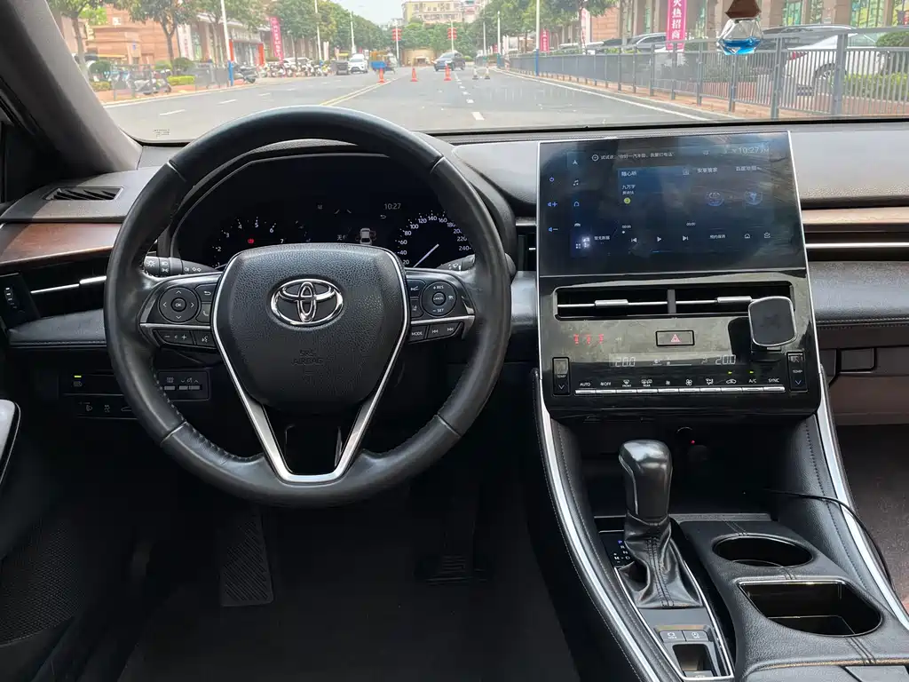 Toyota Avalon 2023 — фото 16