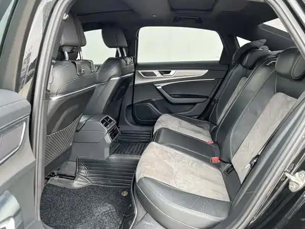 Audi A6L 2023