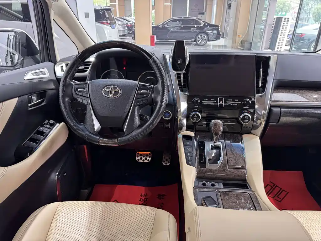 Toyota Vellfire 2022 — фото 17