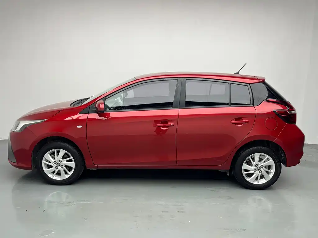 Toyota Yaris L 2019 — фото 3