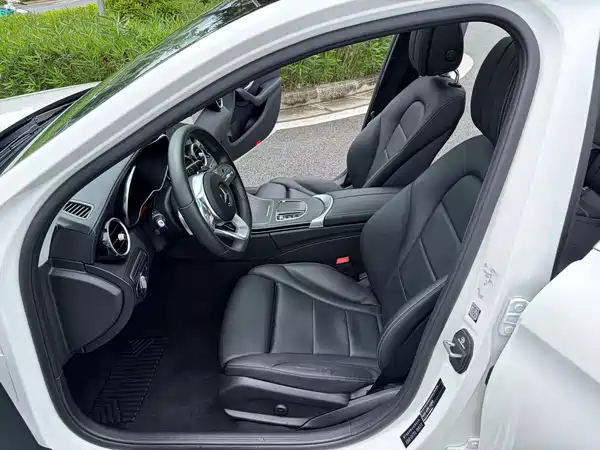 Mercedes-Benz C-Class 2022