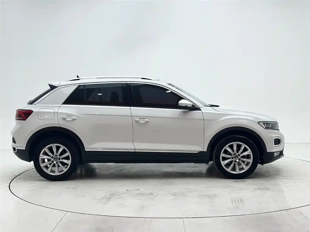 Volkswagen T-Roc 2022 — фото 9