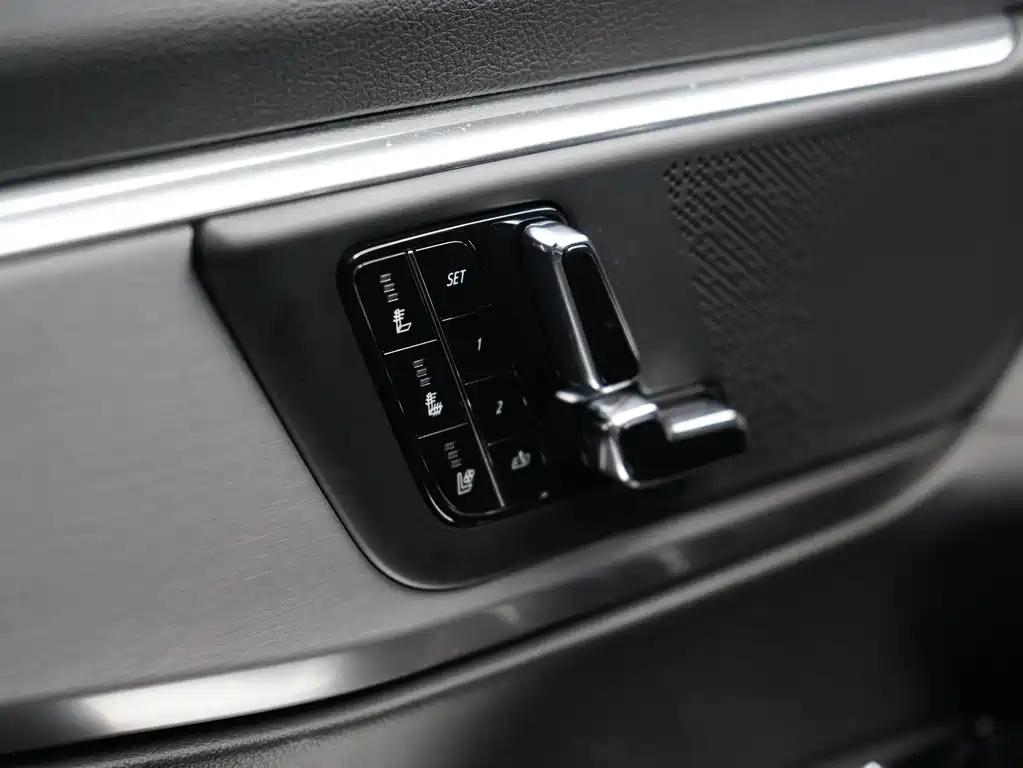 Cadillac CT6 2024 — фото 12