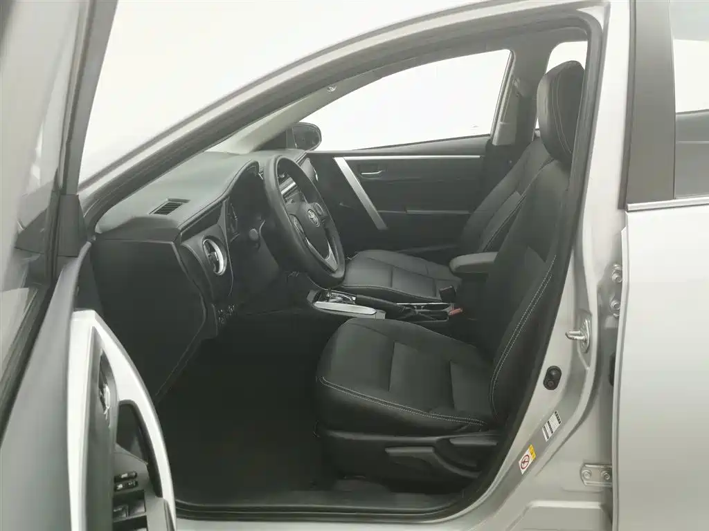 Toyota Corolla 2017 — фото 10