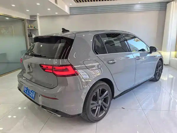 Volkswagen Golf 2023