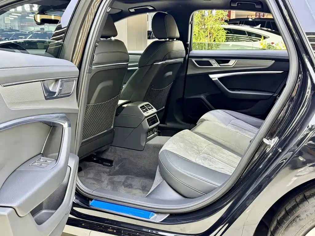Audi A6L 2023