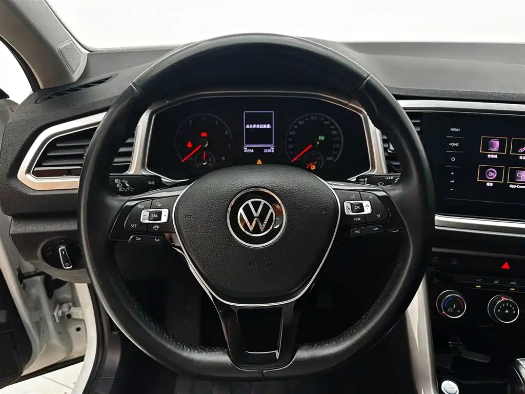 Volkswagen T-Roc 2022 — фото 11