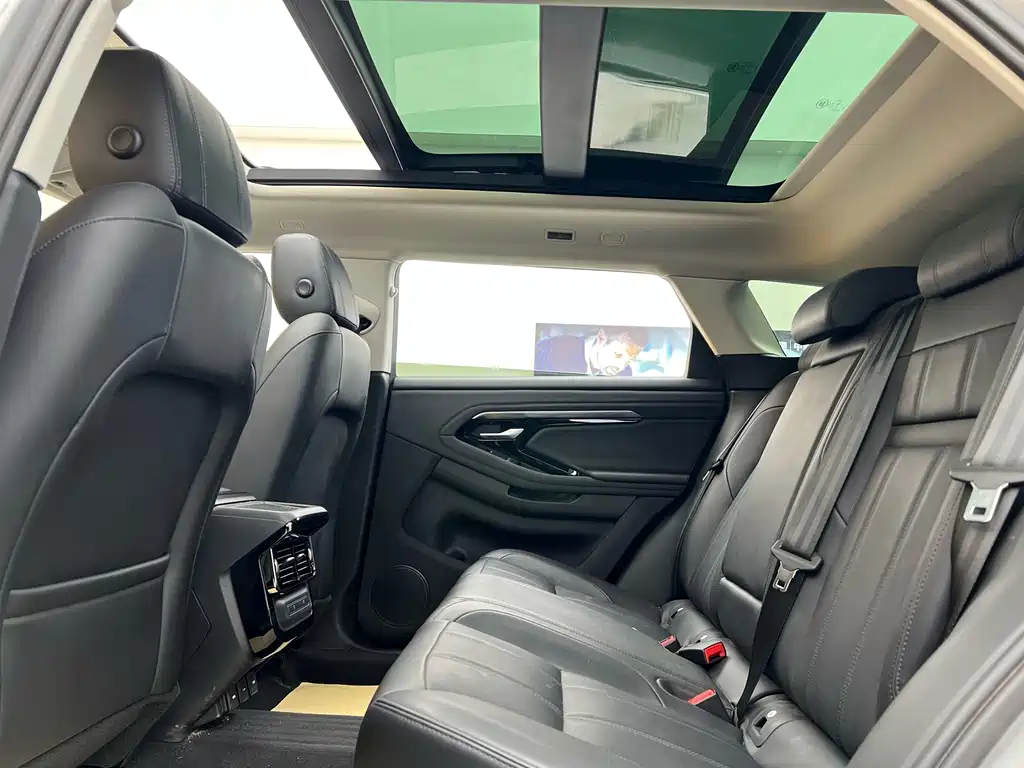 Land Rover Evoque PHEV 2024 — фото 24