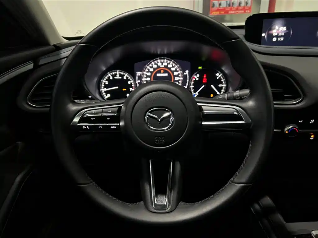 Mazda CX-30 2021 — фото 12