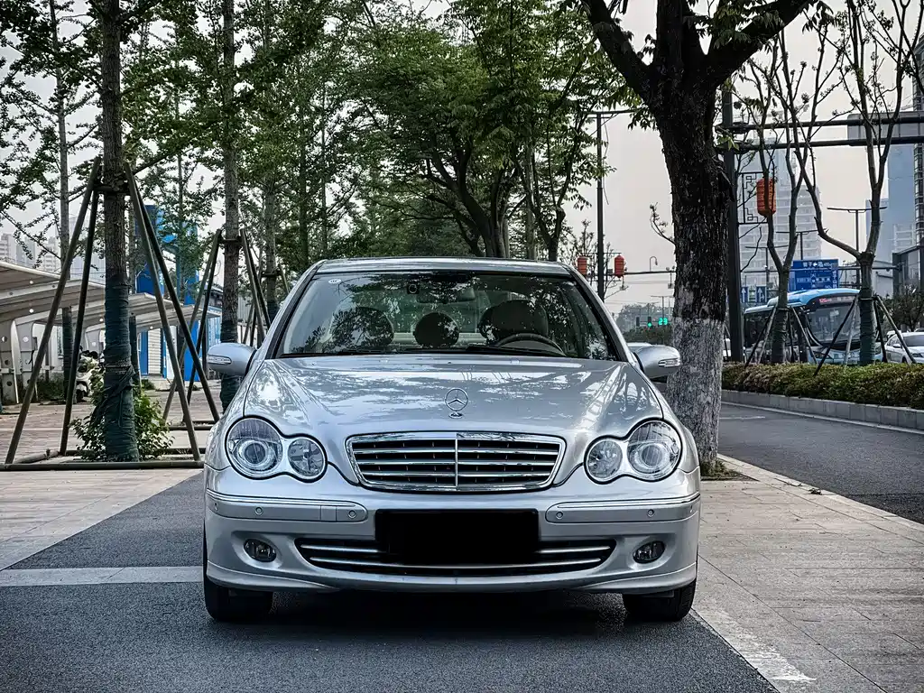 Mercedes-Benz C-Class 2006