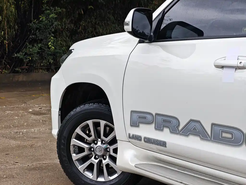 Toyota Prado 2019 — фото 9