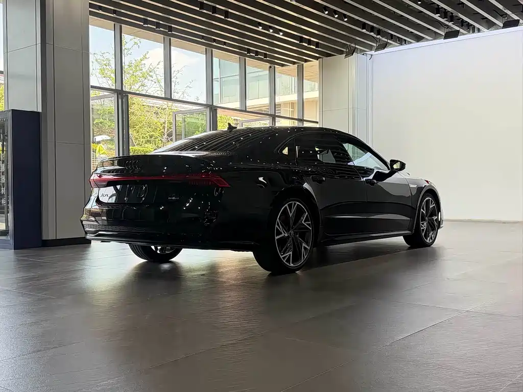 Audi A7L 2023 — фото 19