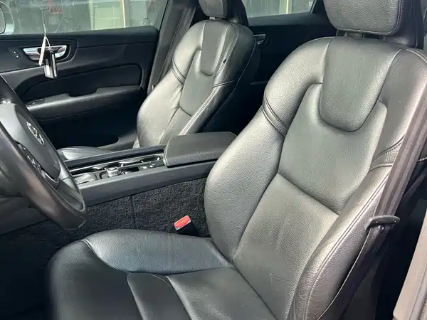 Volvo XC60 2019