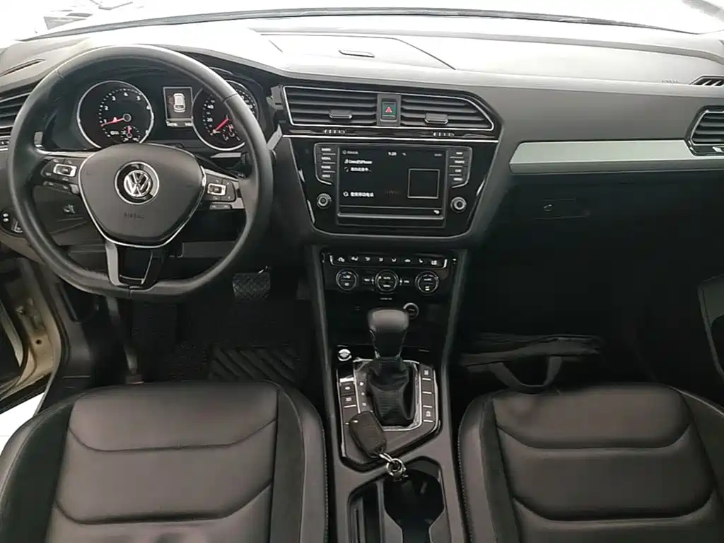 Volkswagen Tiguan L 2018 — фото 10