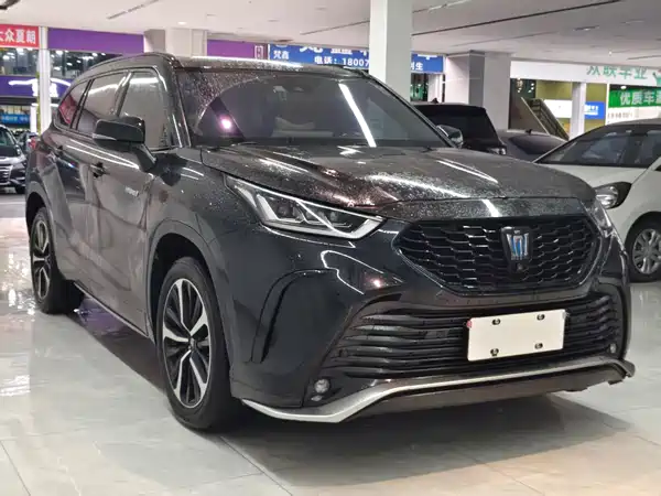 Toyota Crown Kluger 2023
