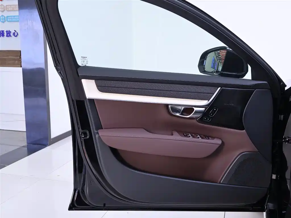 Volvo S90 2026 — фото 18