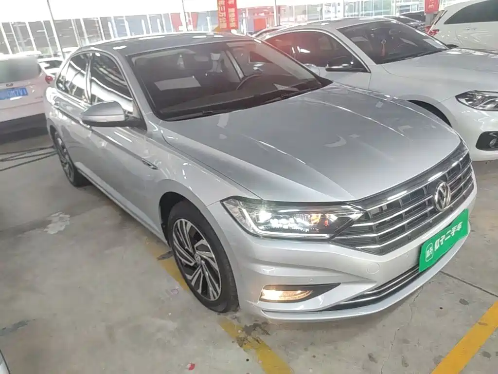 Volkswagen Sagitar 2021