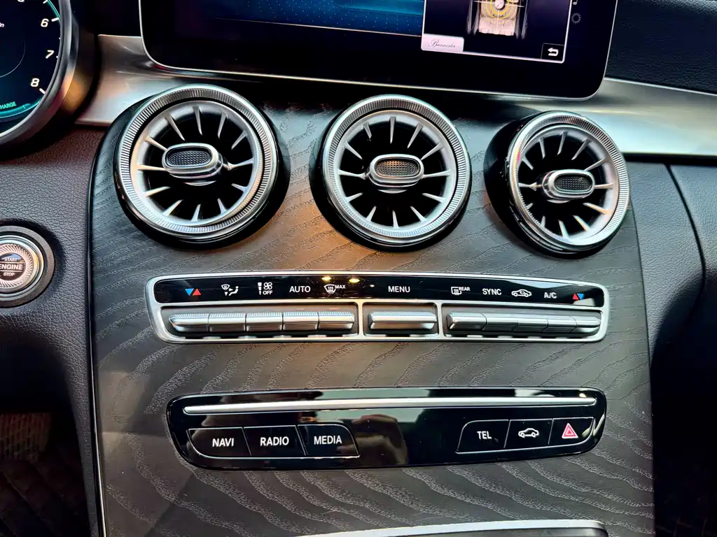 Mercedes-Benz C-Class 2020 — фото 16