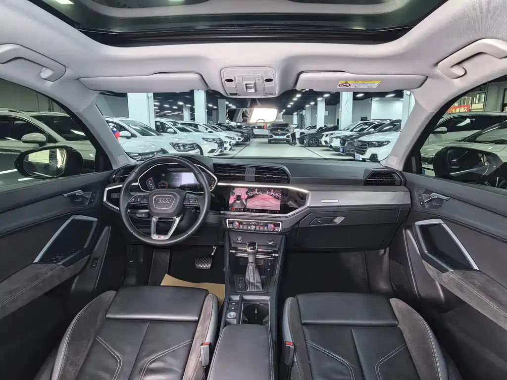 Audi Q3 Sportback 2023 — фото 15