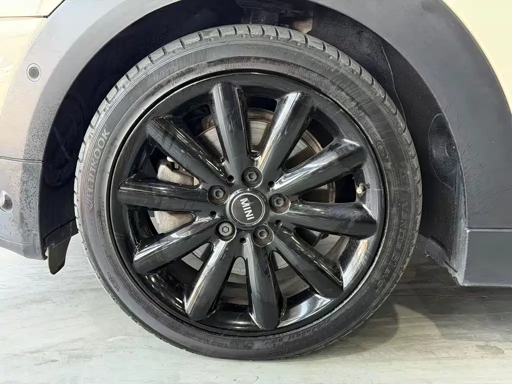 MINI MINI 2019