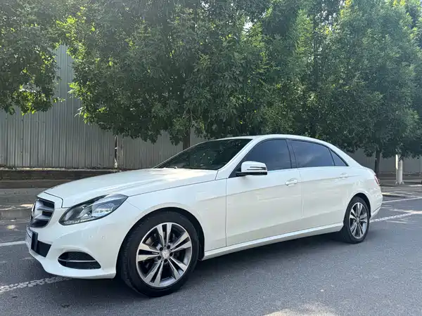 Mercedes-Benz E-Class 2015