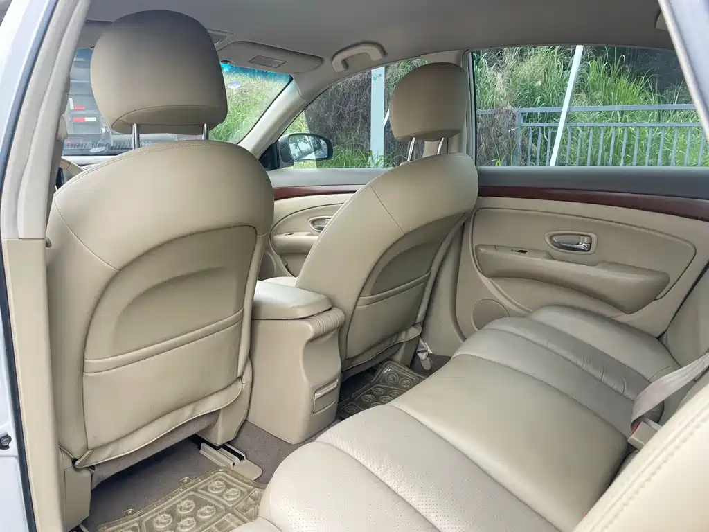 Nissan Sylphy 2009 — фото 16