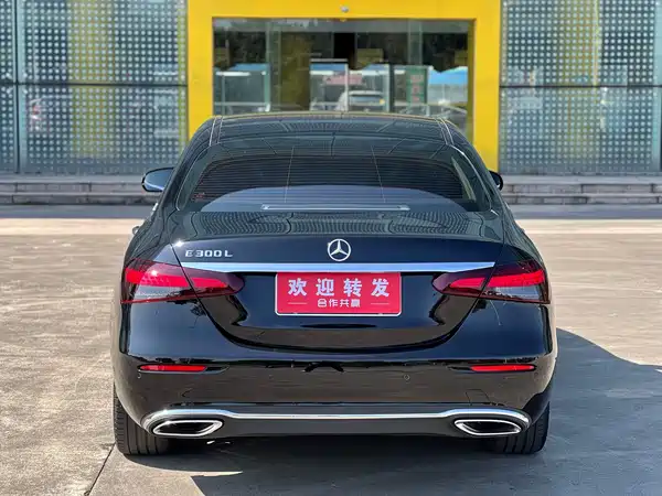Mercedes-Benz E-Class 2023