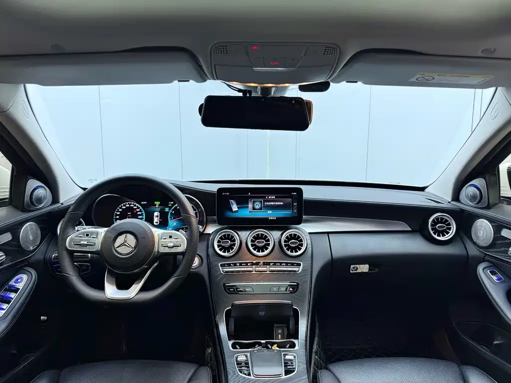 Mercedes-Benz C-Class 2020 — фото 20