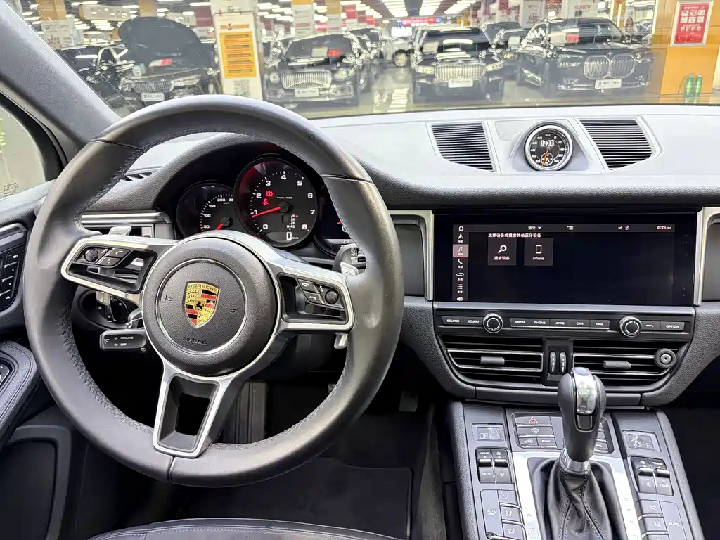 Porsche Macan 2019 — фото 8