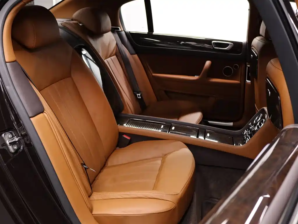 Bentley Flying Spur 2012 — фото 23