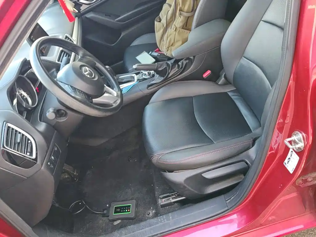 Mazda 3 Axela 2016 — фото 15