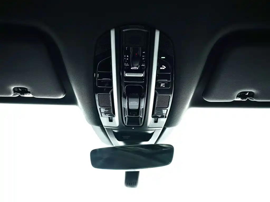 Porsche Cayenne Hybrid 2019 — фото 22