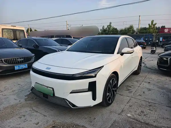 Geely Galaxy L6 2023