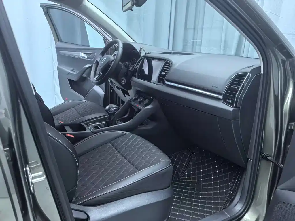 Skoda Karoq 2020 — фото 10