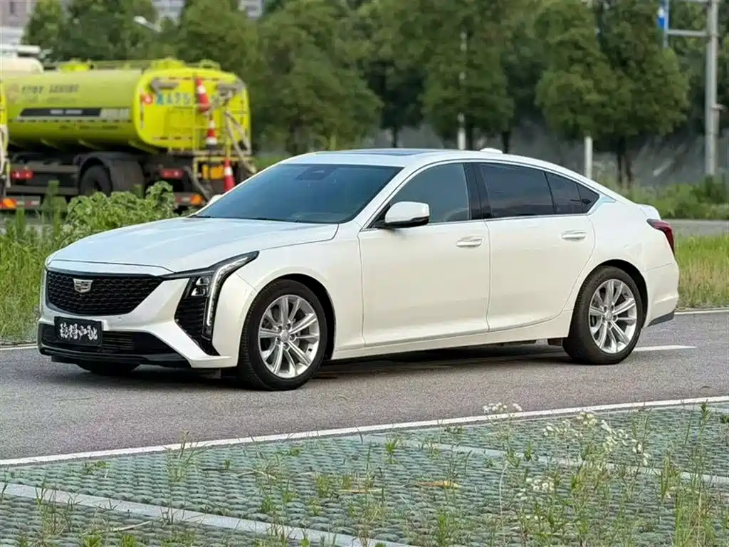 Cadillac CT5 2024 — фото 1