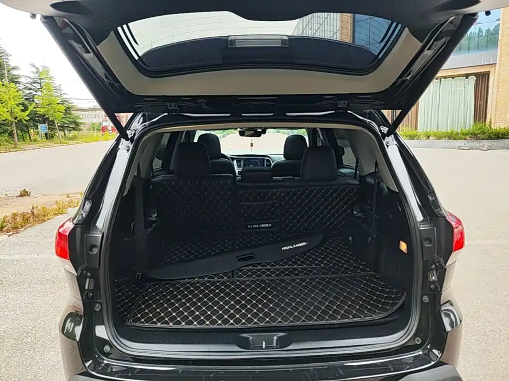 Toyota Highlander 2019 — фото 19