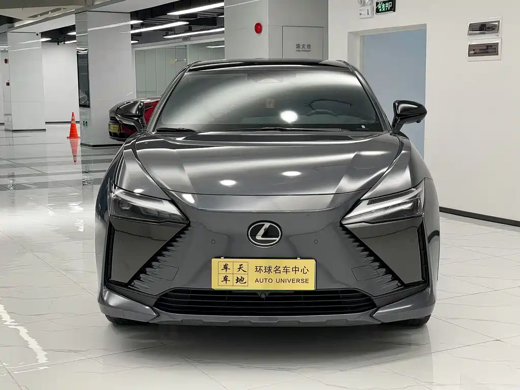 Lexus RZ 2023 — фото 2