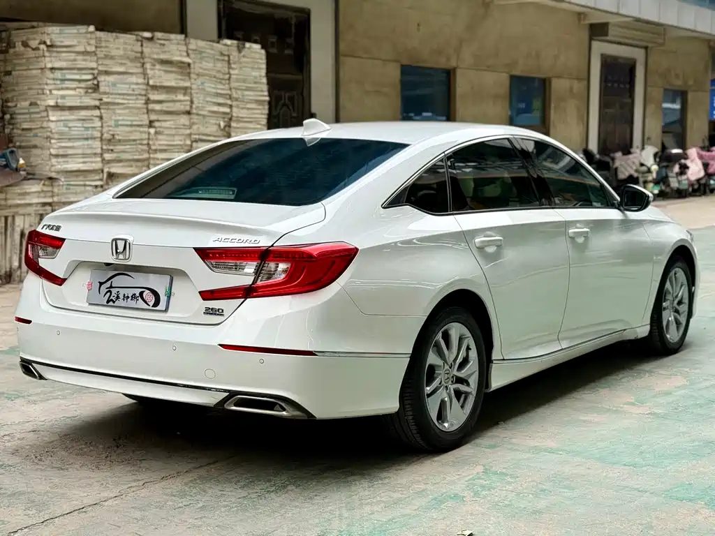Honda Accord 2019 — фото 7