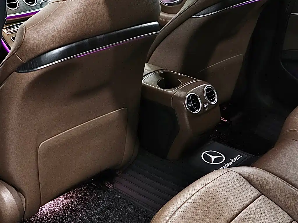 Mercedes-Benz E-Class 2020 — фото 13
