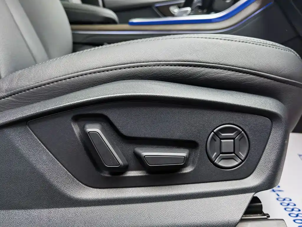 Audi Q7 2024 — фото 19