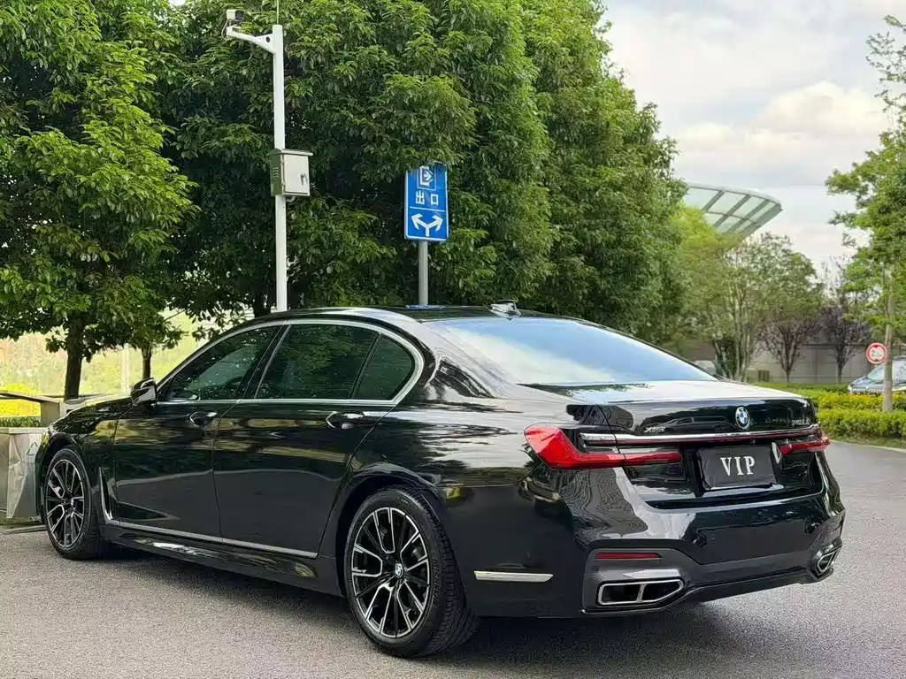 BMW 7 Series 2019 — фото 9