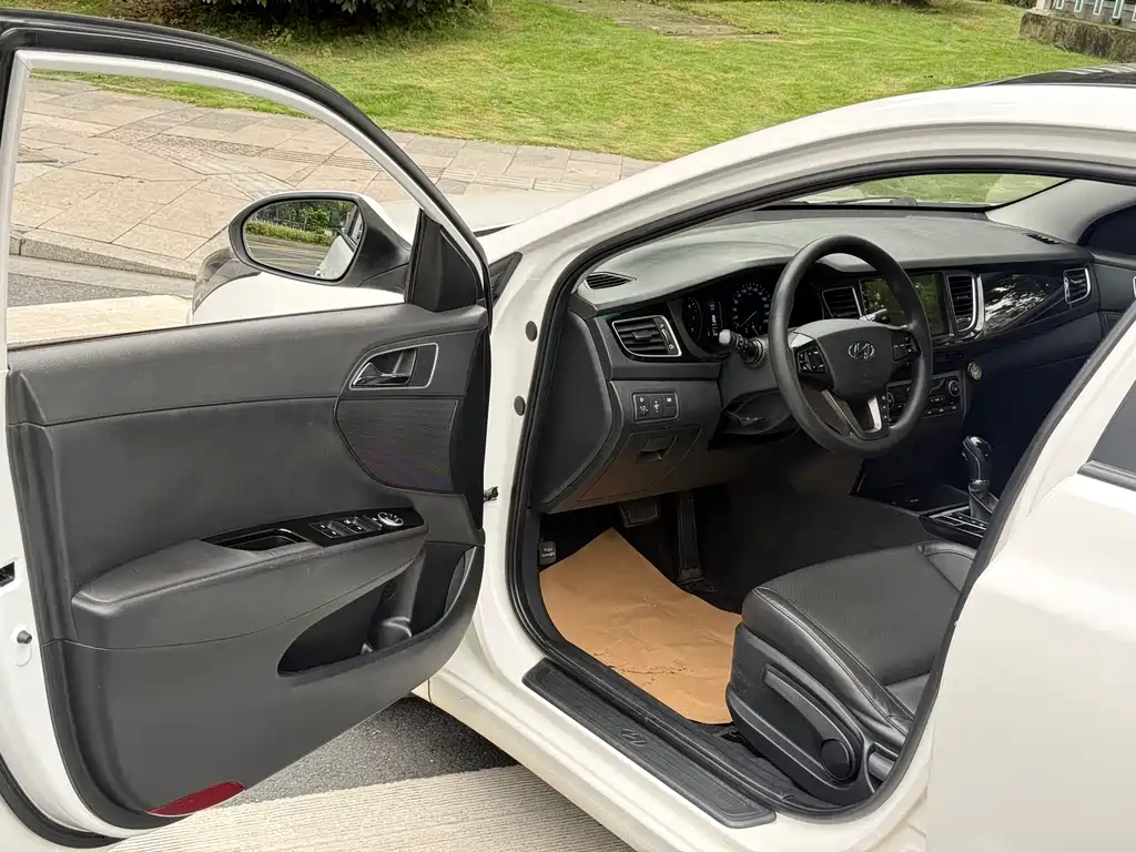 Hyundai Mistra 2016 — фото 4