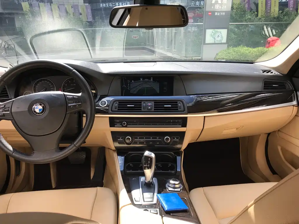 BMW 5 Series 2012 — фото 21