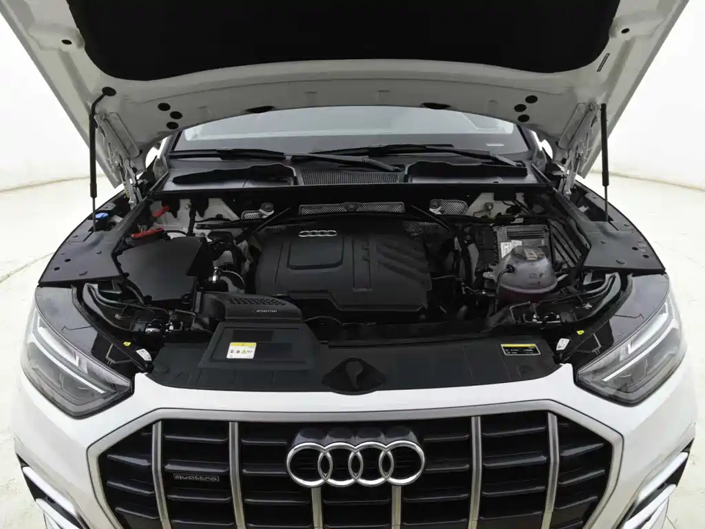 Audi Q5L 2023 — фото 12